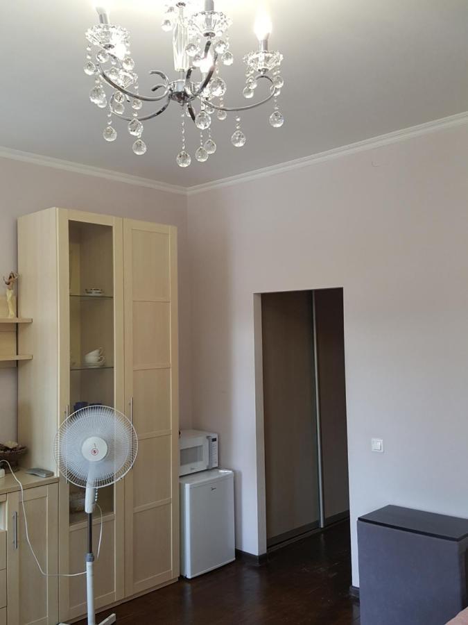 Абазинская 35 Sukhumi Exterior photo